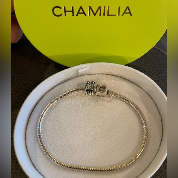 Chamilia bracelet with bride/groom charm - NEVER WORN - Picture 1 of 3